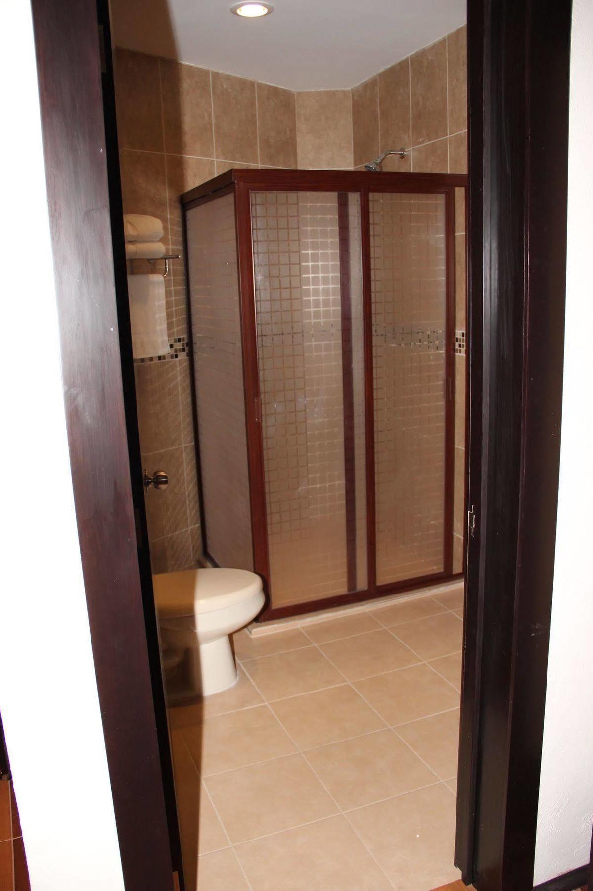 Hotel Majova Inn คาลาปา ภายนอก รูปภาพ