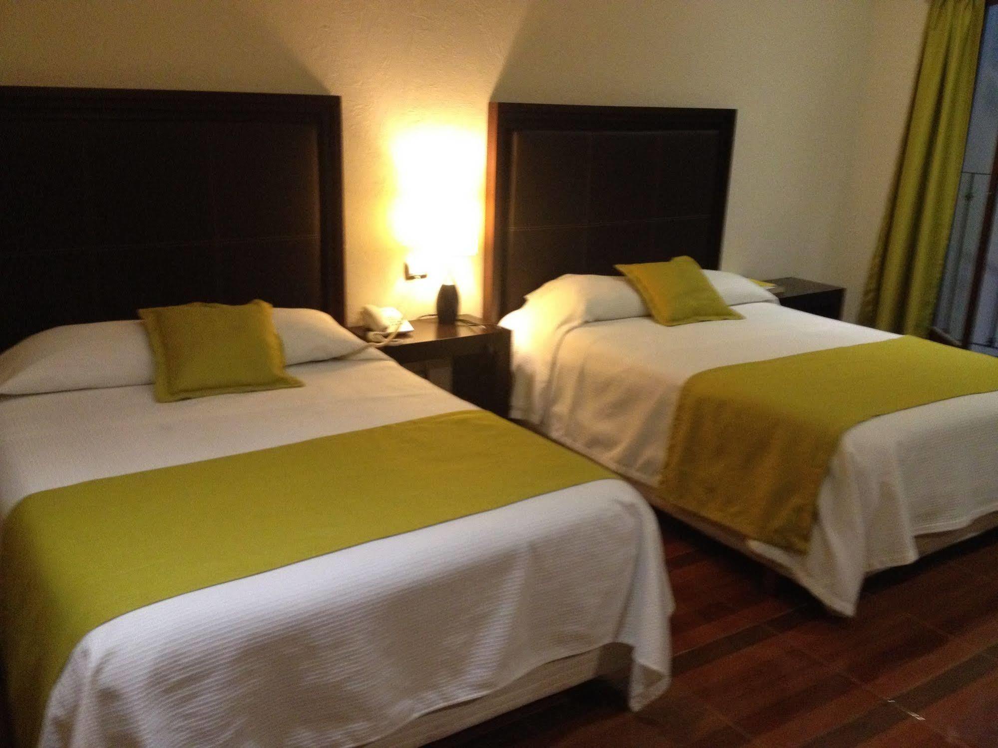 Hotel Majova Inn คาลาปา ภายนอก รูปภาพ